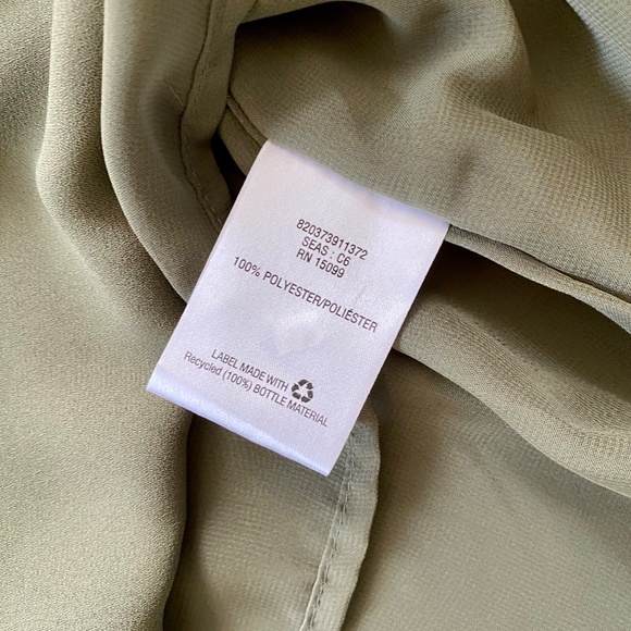 NWT Simply Styled Olive Green Sleeveless Blouse – Size M - Picture 7 of 9